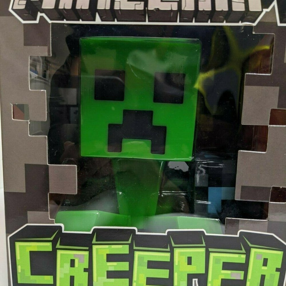 MINECRAFT 6" CREEPER VINYL W/DIAMOND BLOCK ACTION